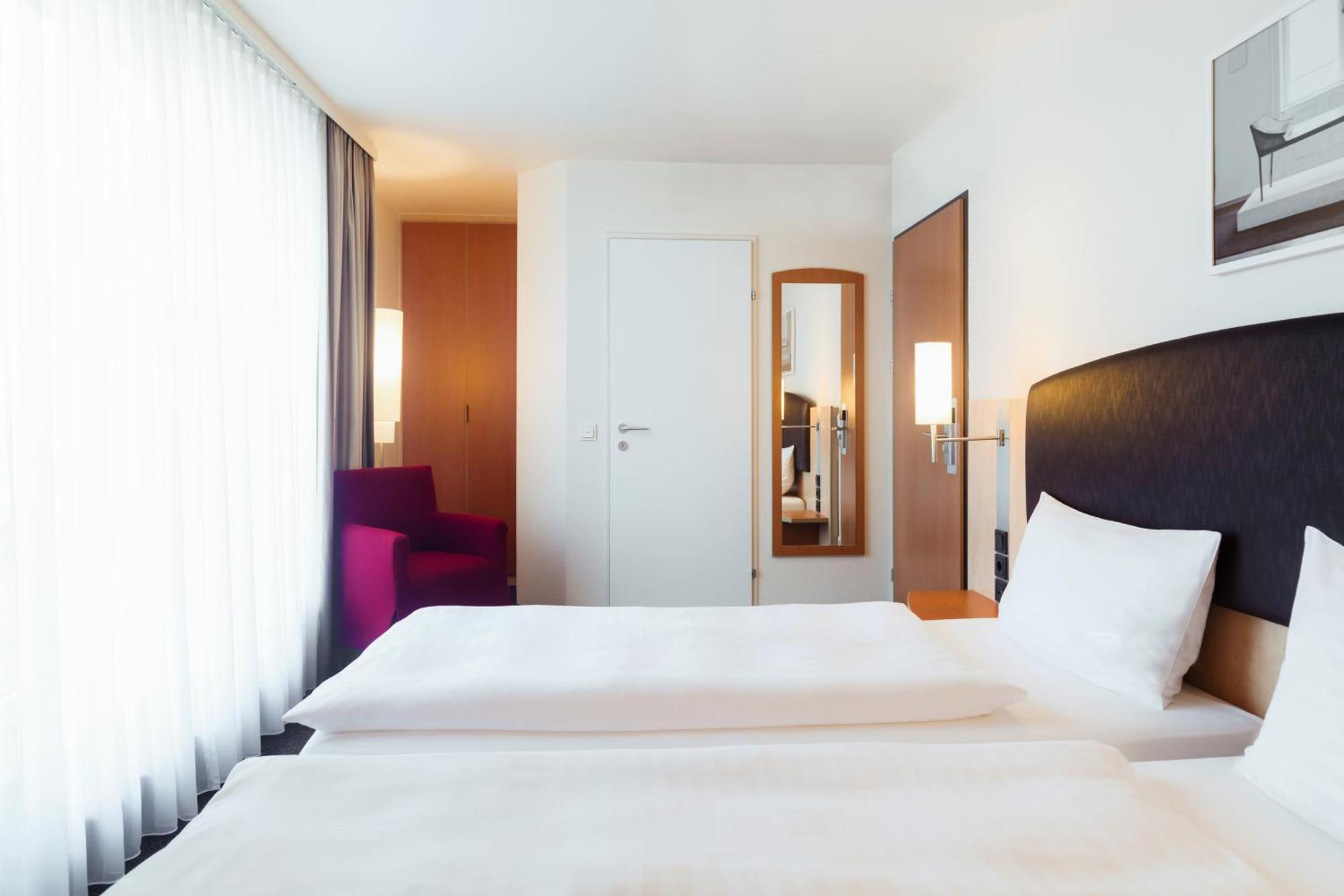 Intercityhotel Wien Bagian luar foto