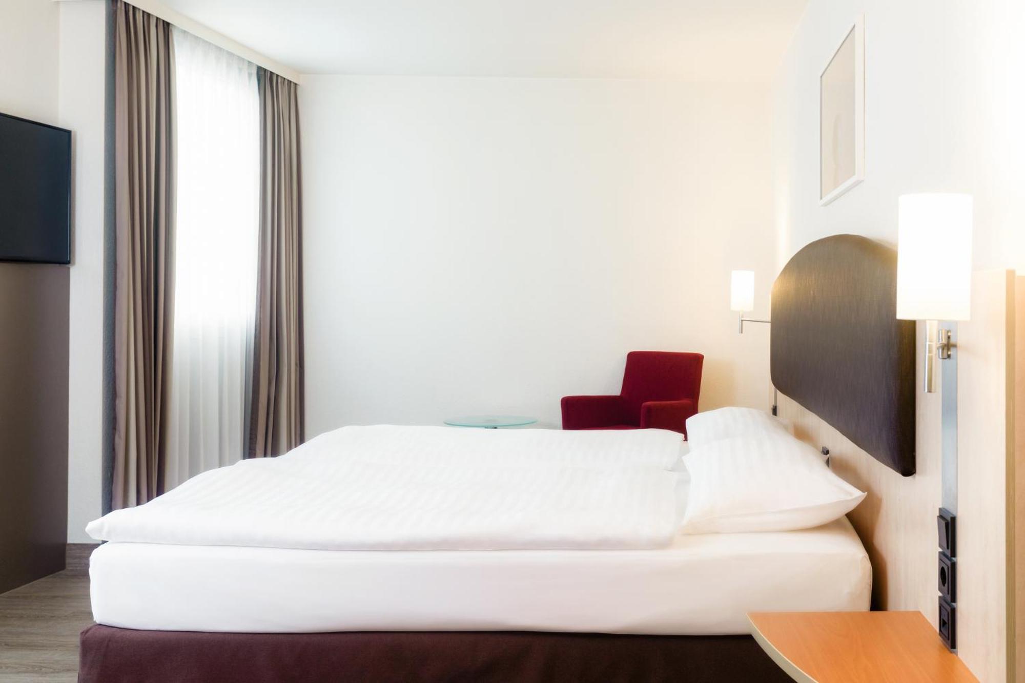 Intercityhotel Wien Bagian luar foto